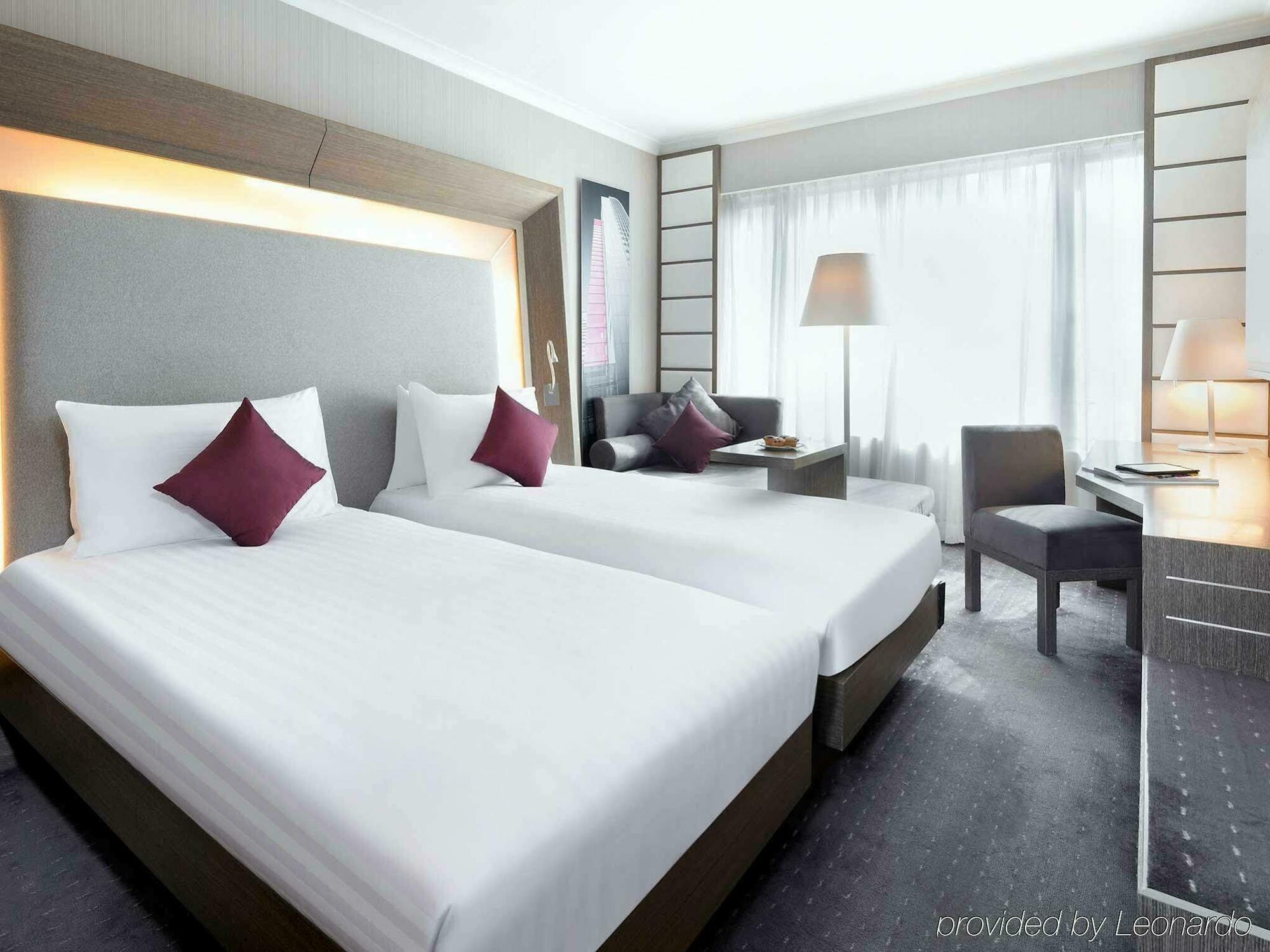 Novotel Nathan Road Kowloon 4*
